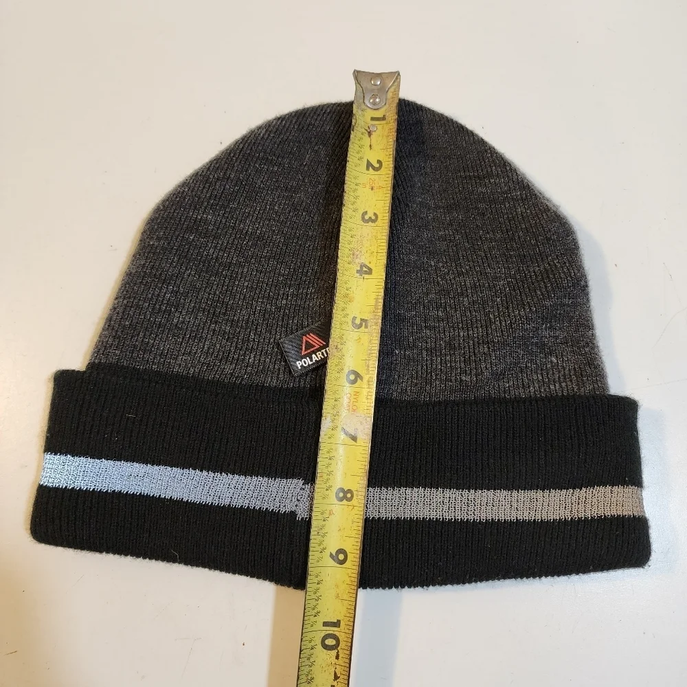 REFRIGIWEAR Men's Gray and Black Winter Hat